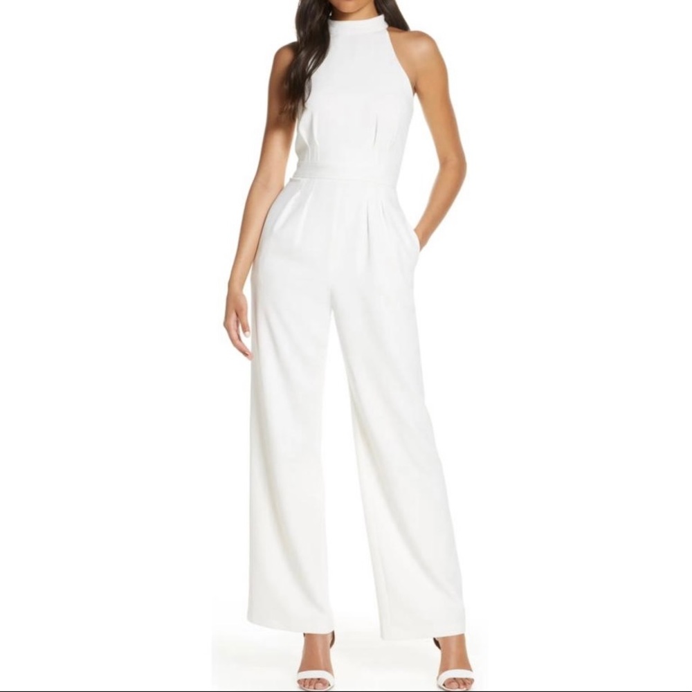 Vince Camuto White Halter Neck Crepe Romper/Jumpsuit size 8